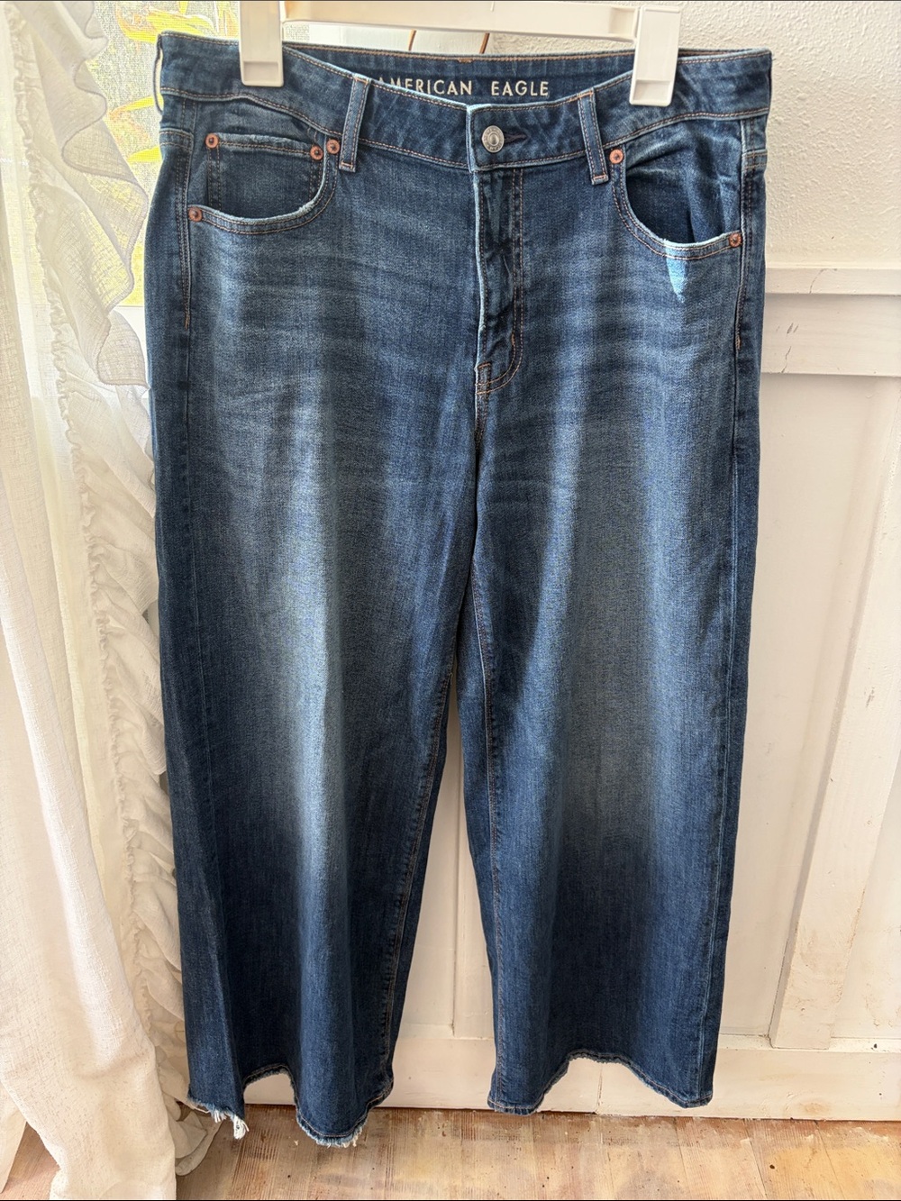 American Eagle Outfitters Wide Leg Faded Dark Blue Jeans